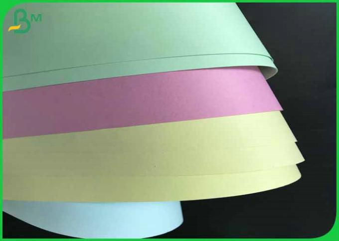 papel sin recubrimiento del color de los 70*100cm 70gsm 80gsm Woodfree para la impresión en offset