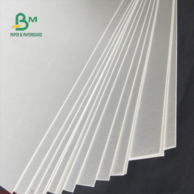 Blanco natural blanco 1.0m m - 1.6m m del alto tablero de papel sin recubrimiento absorbente del práctico de costa