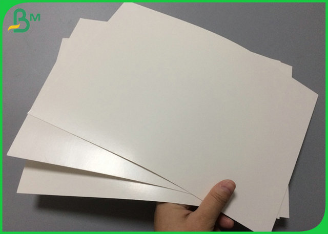 el tablero blanco de 300gsm FBB cubrió el material del PE para la fabricación de cajas impermeable a la grasa del almuerzo
