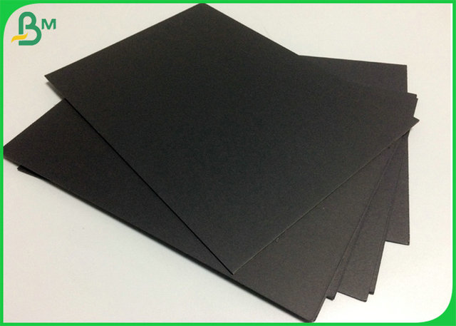 80gsm al tamaño de la cartulina del negro 500gsm modificado para requisitos particulares para la fabricación de cajas del regalo
