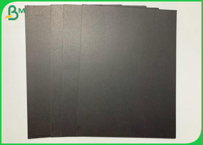 Acción gruesa de papel de tarjetas negra lisa de la cubierta 80lb para hacer invitaciones