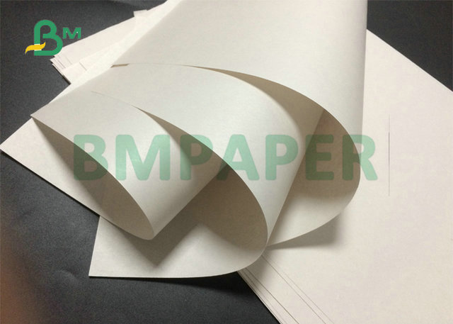 Hoja del papel del papel prensa de la pulpa de madera 42Gr 45Gr 48Gr del 100% para imprimir el periódico