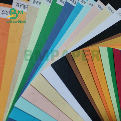 papel de cubierta grabado en relieve sin recubrimiento del color de 180gsm 230gsm para el atascamiento 70 el x 100cm