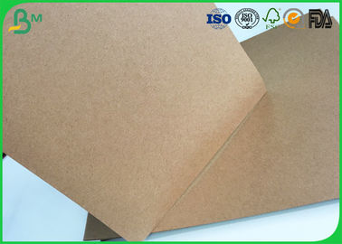 Tablero de papel 80gsm - 350gsm del trazador de líneas de Brown Kraft que estira la resistencia para el papel del bolso del cemento