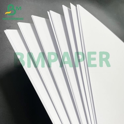 Papel blanco de cubierta sin recubrimiento de alta opacidad para impresión de invitaciones
