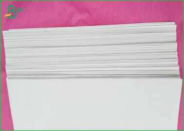 Embalaje brillante de la hoja del papel revestido de la blancura estupenda para el cuaderno Priting