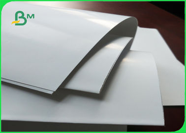 Tarjeta blanca 300gsm del arte del rollo enorme del papel de arte de C2S para imprimir/que empaqueta