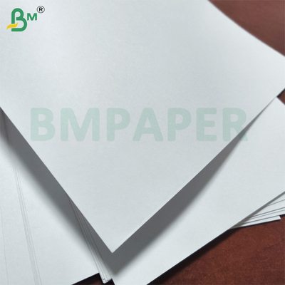 Papel de cubierta de cartón sin recubrimiento Blanco de 100 libras Brillante Ultra Liso