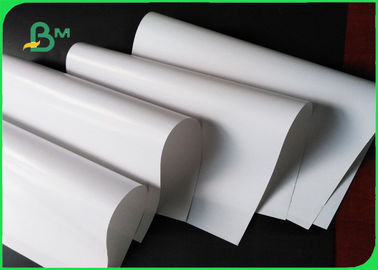 Un papel revestido brillante lateral etiquetas de 80 G/M para el embalaje flexible