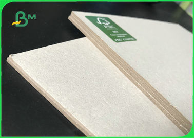 Certificación 1300gsm 1350gsm 70 * el 100cm Grey Cardboard For Packaging Boxes del FSC