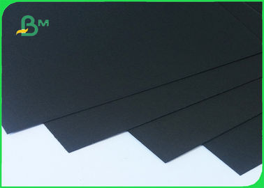 El grueso negro doble modificó la pulpa reciclada el 100% negra del tablero para requisitos particulares para embalar en hoja
