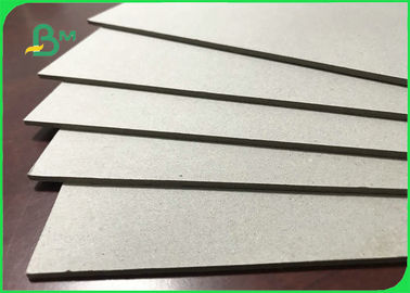 Alto tablero de papel 1.8m m gris plegable de la resistencia 1.4m m 1.6m m para los apoyabrazos del sofá