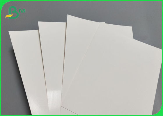 Rasgón blanco FDA resistente del tablero de tarjeta de capa de la pulpa PE de la Virgen certificado