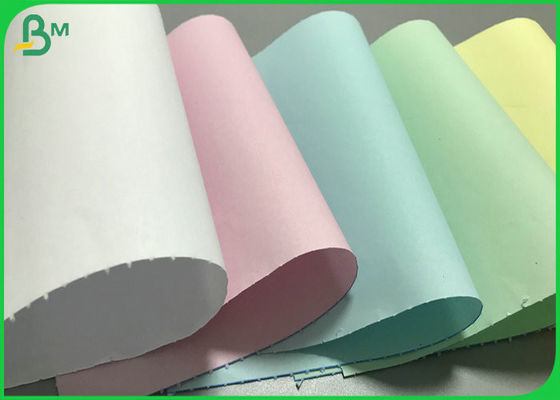 Rollo del papel de copia de NCR del color múltiple de imprenta sin carbono 50gsm/55gsm del papel