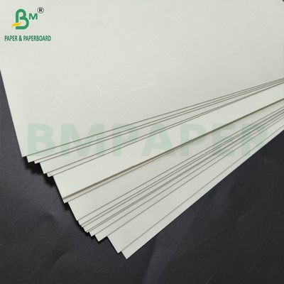 Rollo de papel de calidad alimentaria resistente al aceite y a la grasa recubierto con un revestimiento de PE de un lado