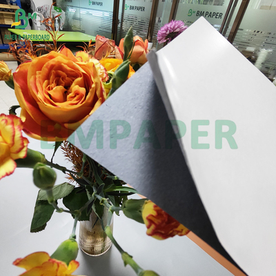 310 gramos de papel negro para tarjetas de juego 550 x 790 mm Superior liso