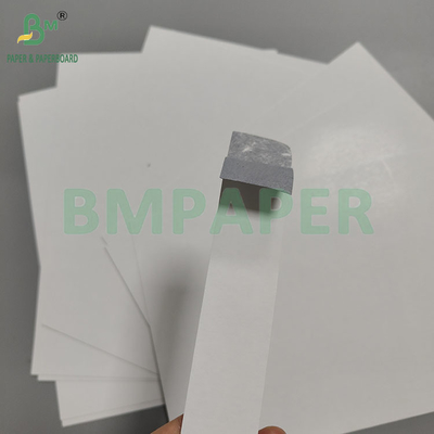 310gm 330gm Papel revestido con núcleo negro brillante Jugar a cartas de póquer de cartón