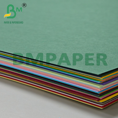 230gr Buena rigidez Color Manila Hojas de cartón A4 para tarjetas de invitación