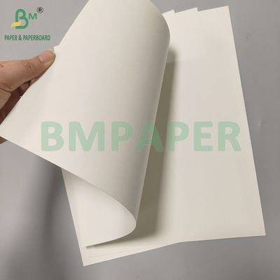 60gm 80gm Material de alta fibra Ultra alta tensión Papel Kraft blanco para el embalaje