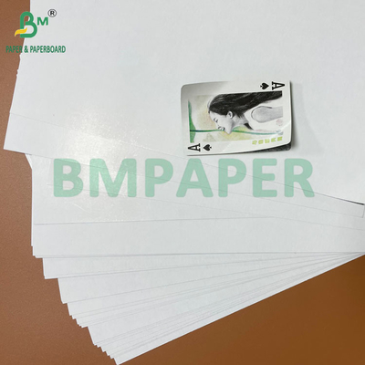 310 grs 320 grs Papel de juego de núcleo negro para imprimir cartas de juego
