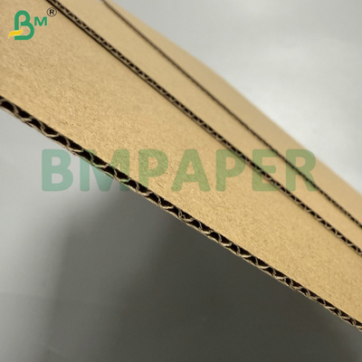 Tarjetas onduladas de flauta electrónica de color marrón de tres capas para hacer cartones de embalaje, sin recubrimiento 140/100/140gm