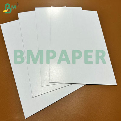 71x 65cm 290gsm 310gsm Papel estucado de doble cara con núcleo negro para cartas de póquer