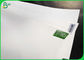 Eco - rollo blanco amistoso del papel de categoría alimenticia, 160gsm + 10 rollo cubierto PE del papel del G/M SBS FBB para los paquetes de la comida