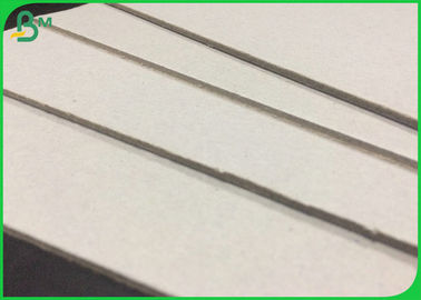 Cartón gris reciclado Gris del material el 1.5MM para hacer la caja de regalo del embalaje