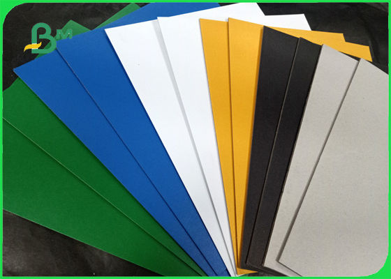 2.0m m FSC reciclan el cartón colorido del barniz brillante de la pulpa para la caja de regalo