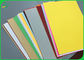 Hojas sin recubrimiento coloridas brillantes del tablero de papel de los lados dobles 180G 230G Manila
