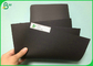 Papel negro puro del tamaño 157gsm 200gsm Uncoat de A0 A1 para la fabricación de envío de los bolsos