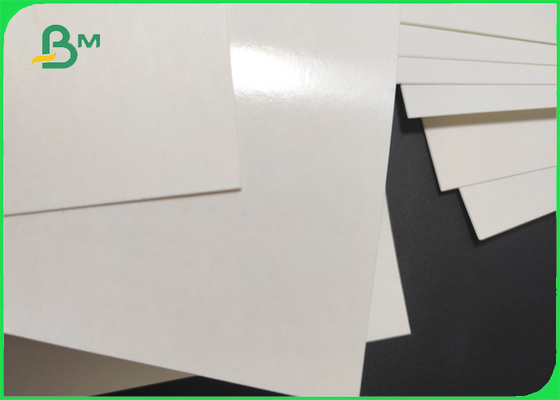 El solo lado PE cubrió el papel de la fiambrera el color blanco de 180gr + de 15g PE