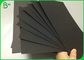 La pulpa de madera natural 350GSM del papel de Kraft negro para hace la caja de regalo de gama alta
