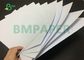 23,5 rollo de papel sin recubrimiento del libro blanco de x 35inch 60lb 70lb 80lb alto para la fabricación de los folletos