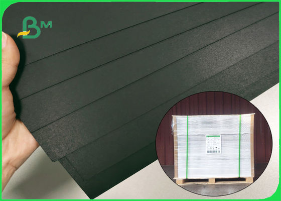 Tablero del negro del FSC 300g 400g de la pulpa de madera de la Virgen 31" * 43" para la ropa marca con etiqueta