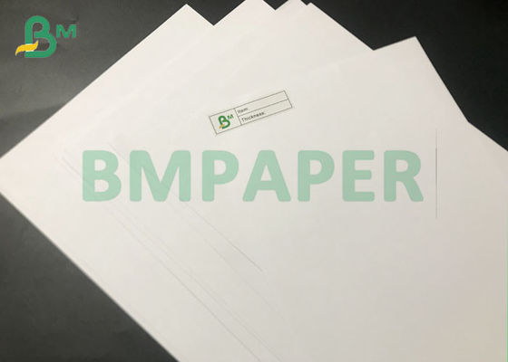 50gsm 80gsm resmas de papel blancas opacas de los cojines de enlace de 65 * de los 92cm para el libro de escuela