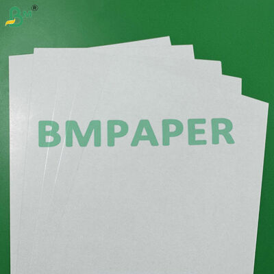 300-320gm Papel de cartón de alta rigidez recubierto de doble cara y núcleo negro