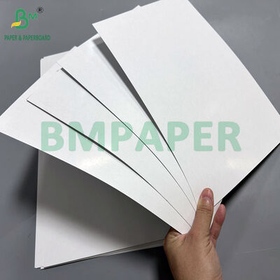 Papel de núcleo negro de alta blancura de 330 gramos para naipes de alta gama 71 x 95 cm