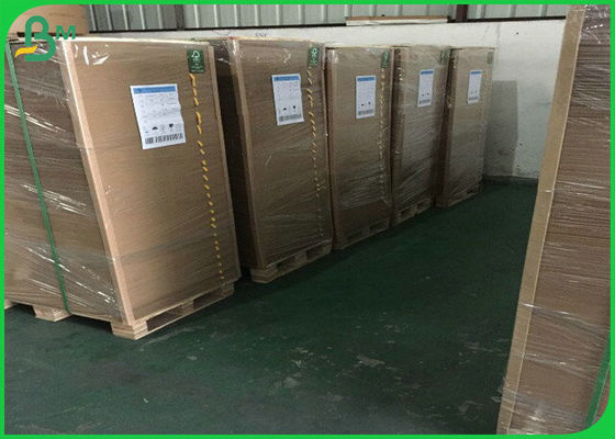 tablero del SGS Brown Kraft de 70 * el 100cm 200gsm - 400gsm FSC para hacer las cajas