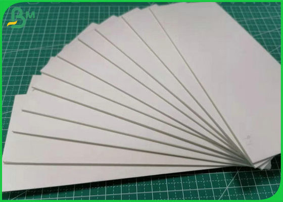 Pulpa de madera pura del 100% hoja del papel del absorbente de 0.3m m a de 3.0m m para hacer el práctico de costa